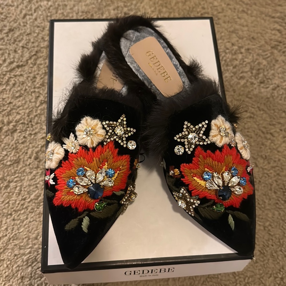 Amazing Italian Embellished Flat Mules